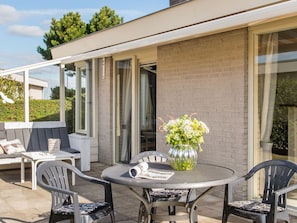 Balcony - Uniquely Located Holiday Home With a View of the Marina and the Oosterschelde (Kamperland)
