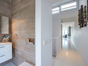 Bathroom - Holiday Home by Veerse Meer With Panoramic View (Kamperland)