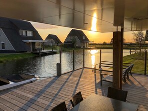 Villa | Balcony - Lakeside Villa With Terrace (Delfstrahuizen)