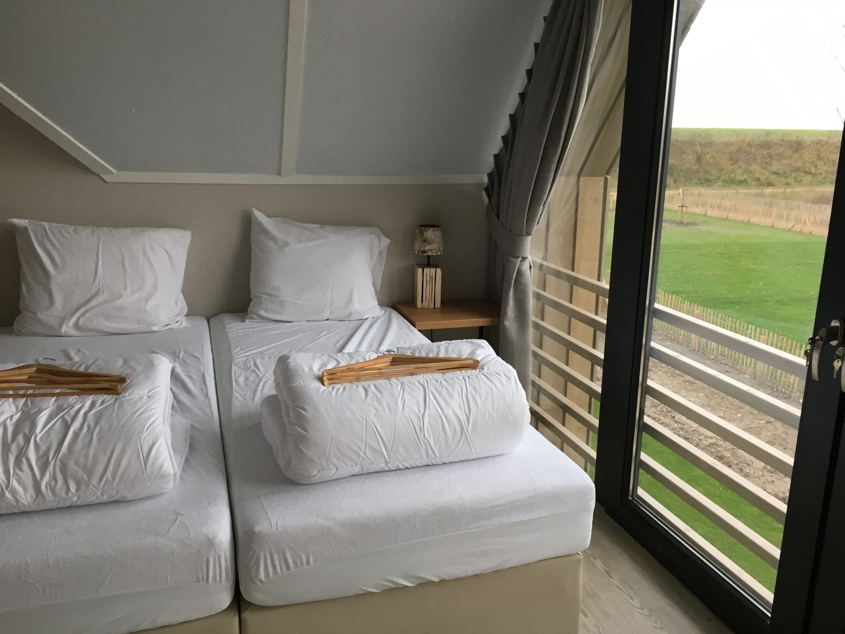 House | 4 bedrooms, individually furnished