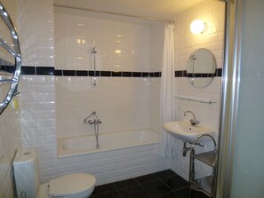 House | Bathroom - Waterhome With Private Jetty (Kortgene)