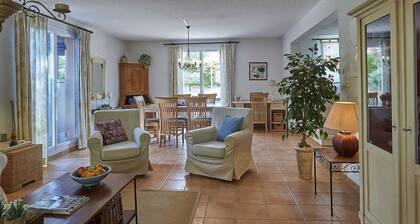 Friendly Villa Escape