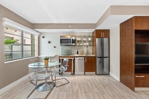 Fridge, microwave, oven, stovetop - Ocean Drive Apartments with Rooftop Pool, South Beach Miami (Miami Beach)