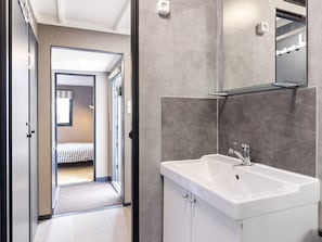 Bathroom | Shower - Scenic Chalet in Garderen With Private Garden (Garderen)
