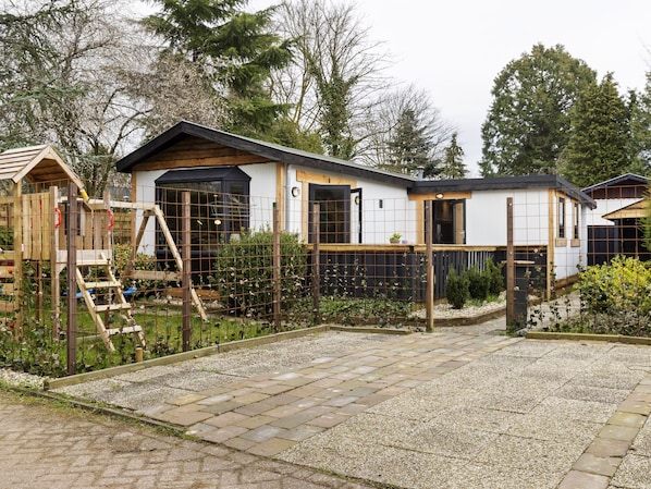 Exterior - Scenic Chalet in Garderen With Private Garden (Garderen)