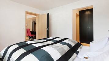 1 bedroom, individually furnished, bed sheets