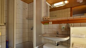 Badezimmer | Dusche, Handtücher