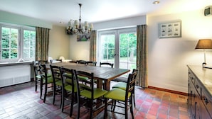 Dining - Cozy Holiday Home in Sint-idesbald With Sauna (Koksijde)