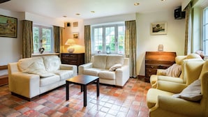 Living room - Cozy Holiday Home in Sint-idesbald With Sauna (Koksijde)