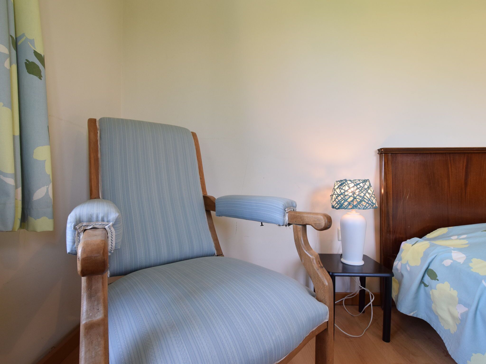 4 bedrooms, individually furnished