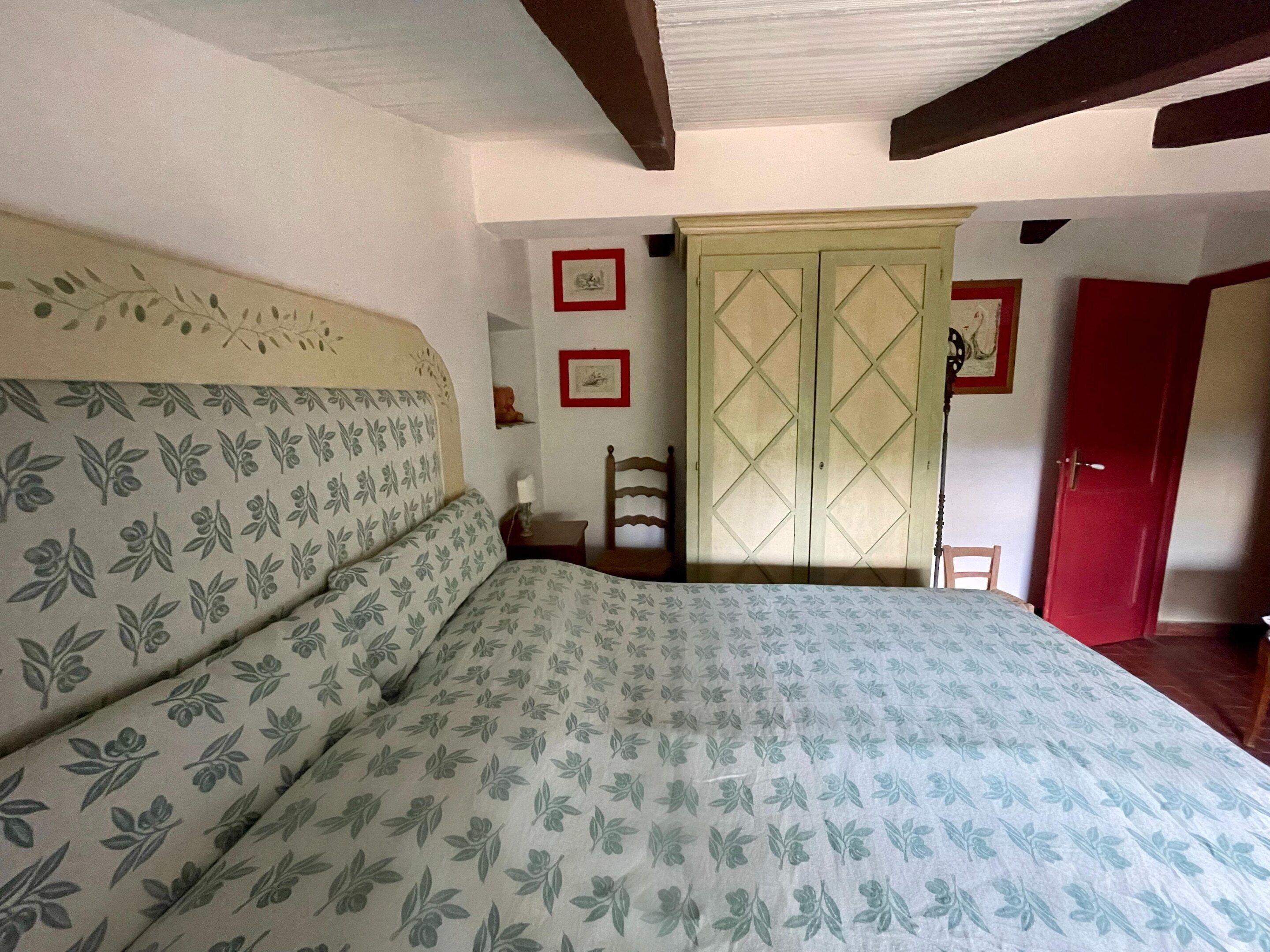 Cottage | 3 bedrooms, individually furnished, bed sheets