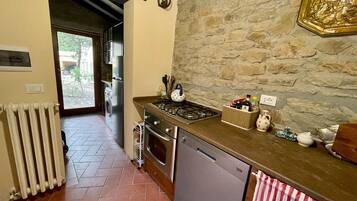 Casa de campo | Cozinha privada | Cadeirão de bebê, talheres/pratos/utensílios de cozinha