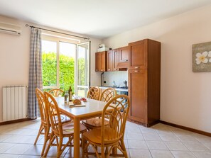 House | Dining - Apartment in Salo With Pool and Olive Groves (Salò)