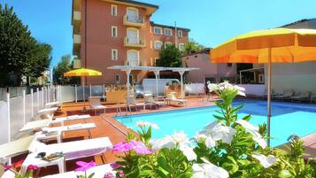 Piscina all'aperto
