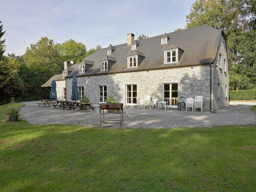 Woodland Estate, Sosoye