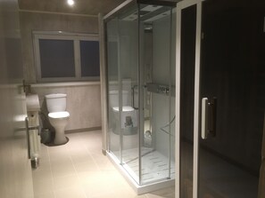 House | Bathroom - Family Home With Garden (Ruiselede)