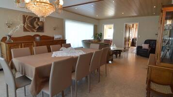 Rumah | Tempat makan