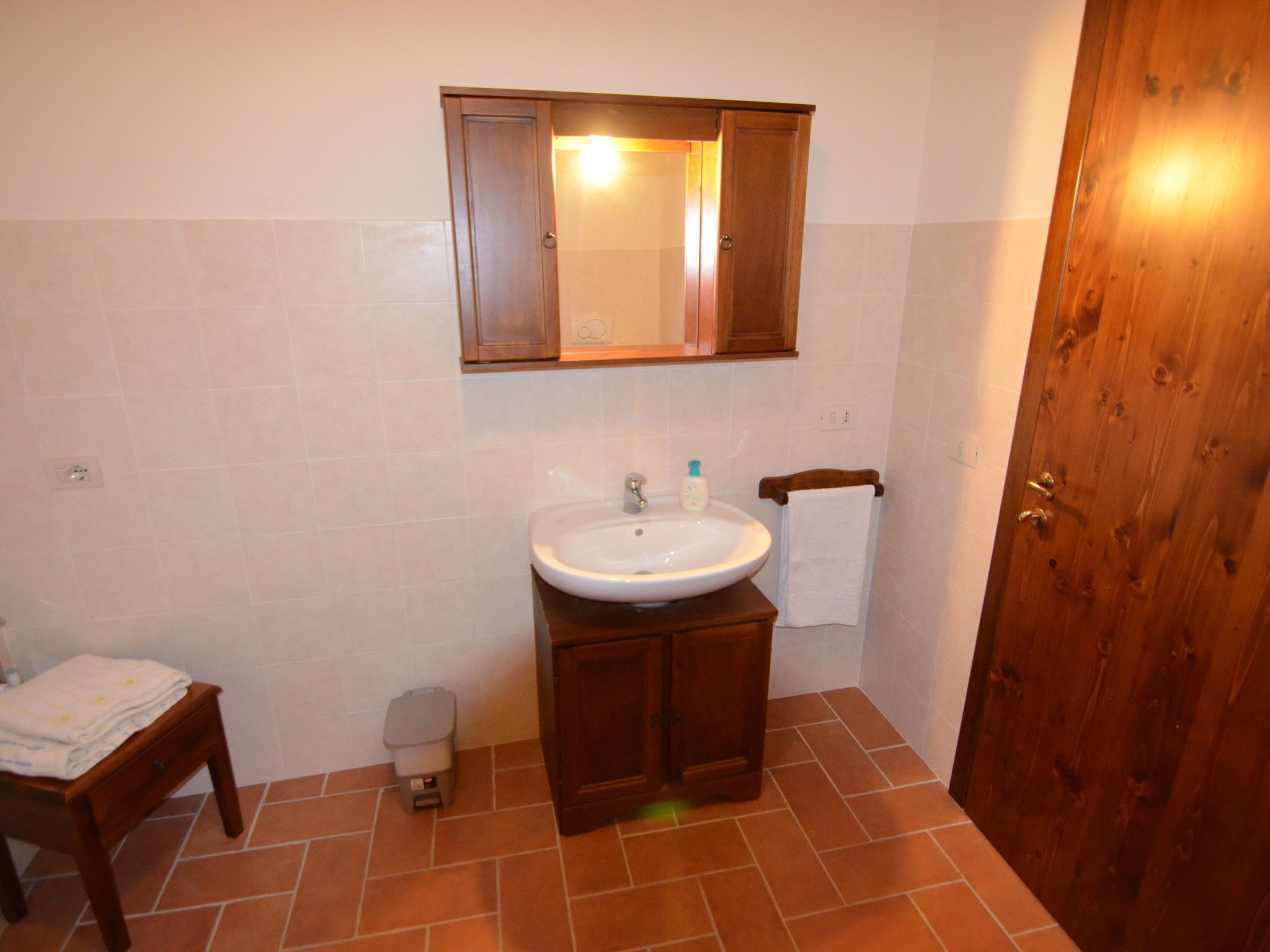 Apartment | Bathroom | Shower, towels