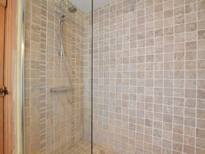 Cottage | Bathroom