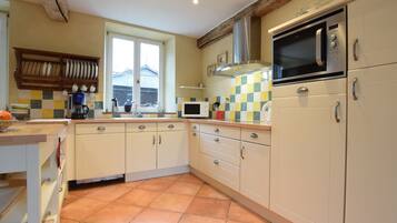 Cottage | Dapur pribadi | Kursi makan untuk bayi