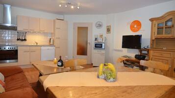 Apartment | Eigene Küche | Hochstuhl