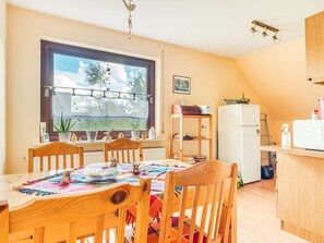 Dining - Cozy Apartment in Pohlde With Sauna (Herzberg am Harz)