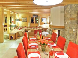 Chalet | Dining