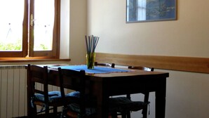 Dining - Rustically Decorated, Stylish Property (Abetone Cutigliano)