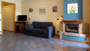 Living room - Rustically Decorated, Stylish Property (Abetone Cutigliano)