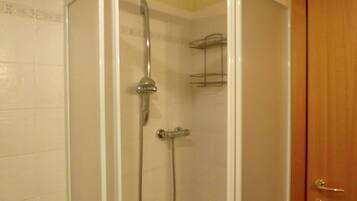 House | Bathroom | Shower, towels