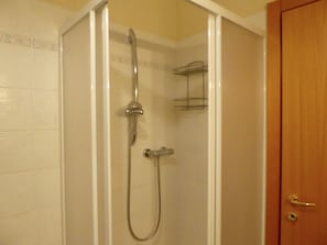 Casa | Baño | Ducha y toallas
