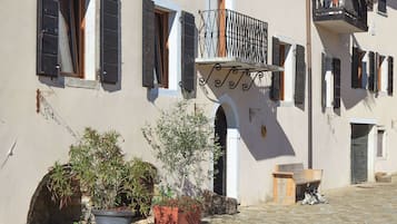 Apartment | Exterior