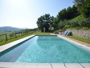 Casa | Piscina | Una piscina al aire libre