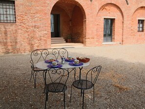 House | Dining - Farmhouse With Pool in Montepulciano (Montepulciano)