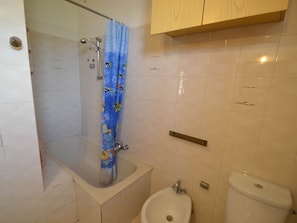 House | Bathroom | Soap, shampoo