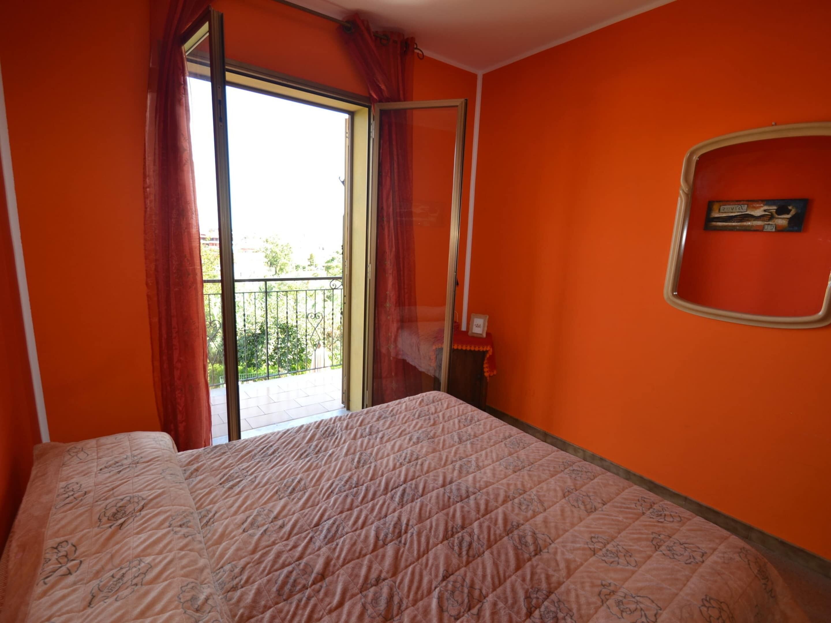 2 bedrooms, individually furnished, bed sheets