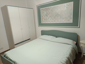 2 bedrooms, individually furnished, bed sheets - Lovely Holiday Home in Giardini Naxos near Sea (Taormina)