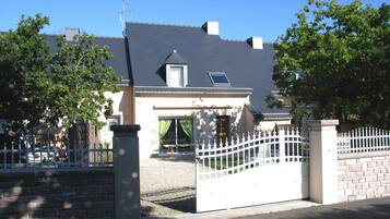 House | Bahagian luar