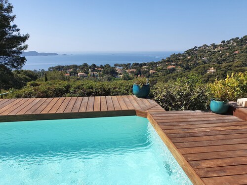 Villa in Hyeres Near Beach & Pool