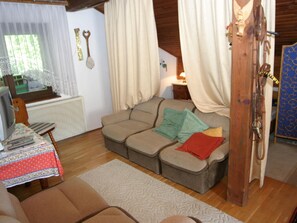 2 bedrooms, individually furnished, iron/ironing board - Apartment in Wernberg in Carinthia With Pool (Wernberg)