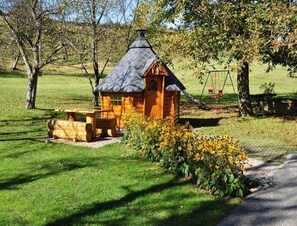 Apartment | Garden - Apartment in Sonnen Near Ski Lifts (Sonnen)