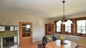 Dining - Holiday Home in Deesbach With Garden, Roofed Terrace & BBQ (Deesbach)