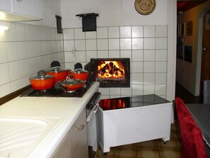 Apartment | Dapur peribadi | Kerusi tinggi