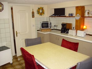 Apartment | Private kitchen | Highchair