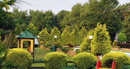 Chalet in Parc de Kievit With Large Garden
