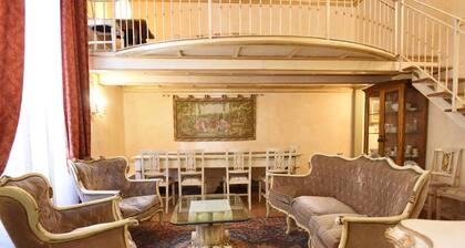 Apartment in Florence Near Duomo