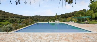 Farmhouse in Montemor-o-novo With Pool