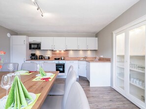 Chalé | Cozinha privada | Cadeirão de bebê