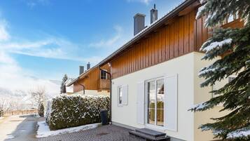 Chalet | Reception