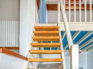 3 bedrooms, bed sheets - Captivating Apartment in Saint-mandrier-sur-mer With Pool (Saint-Mandrier-sur-Mer)